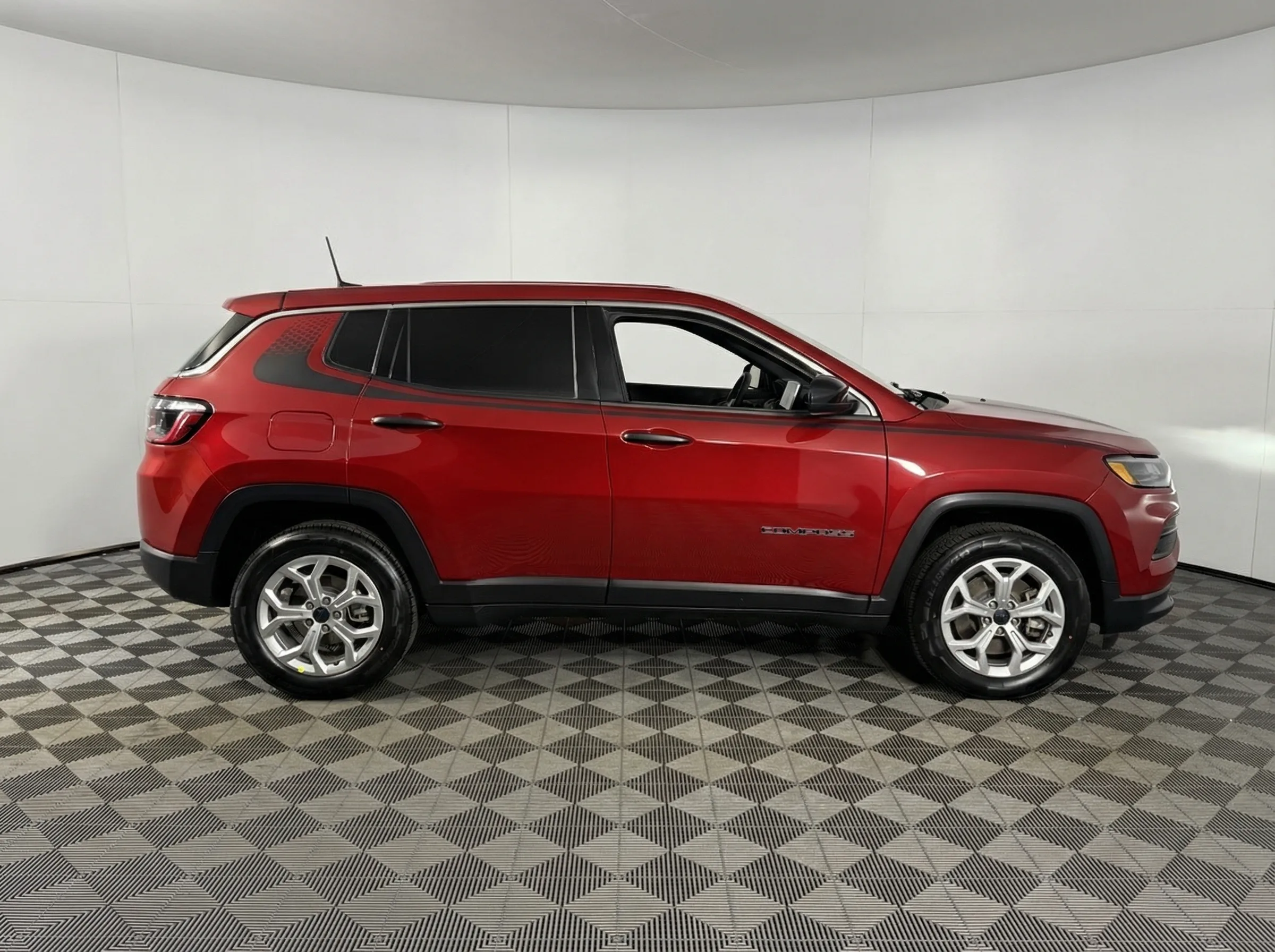 2025 Jeep Compass Sport — photo 1