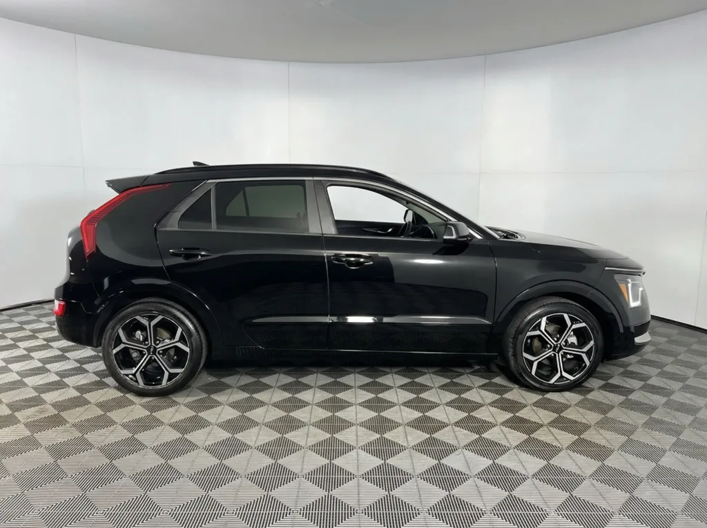2024 Kia Niro EX Touring