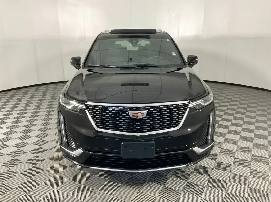 2025 Cadillac XT6 Luxury