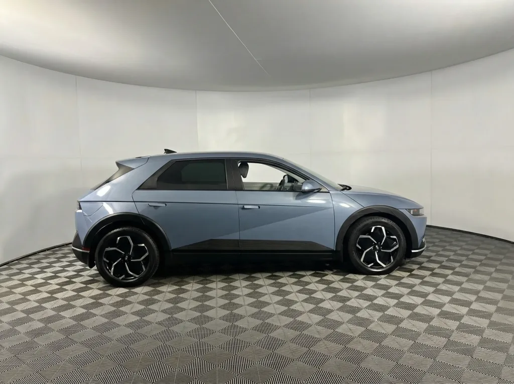 2024 Hyundai IONIQ 5 SE Long Range