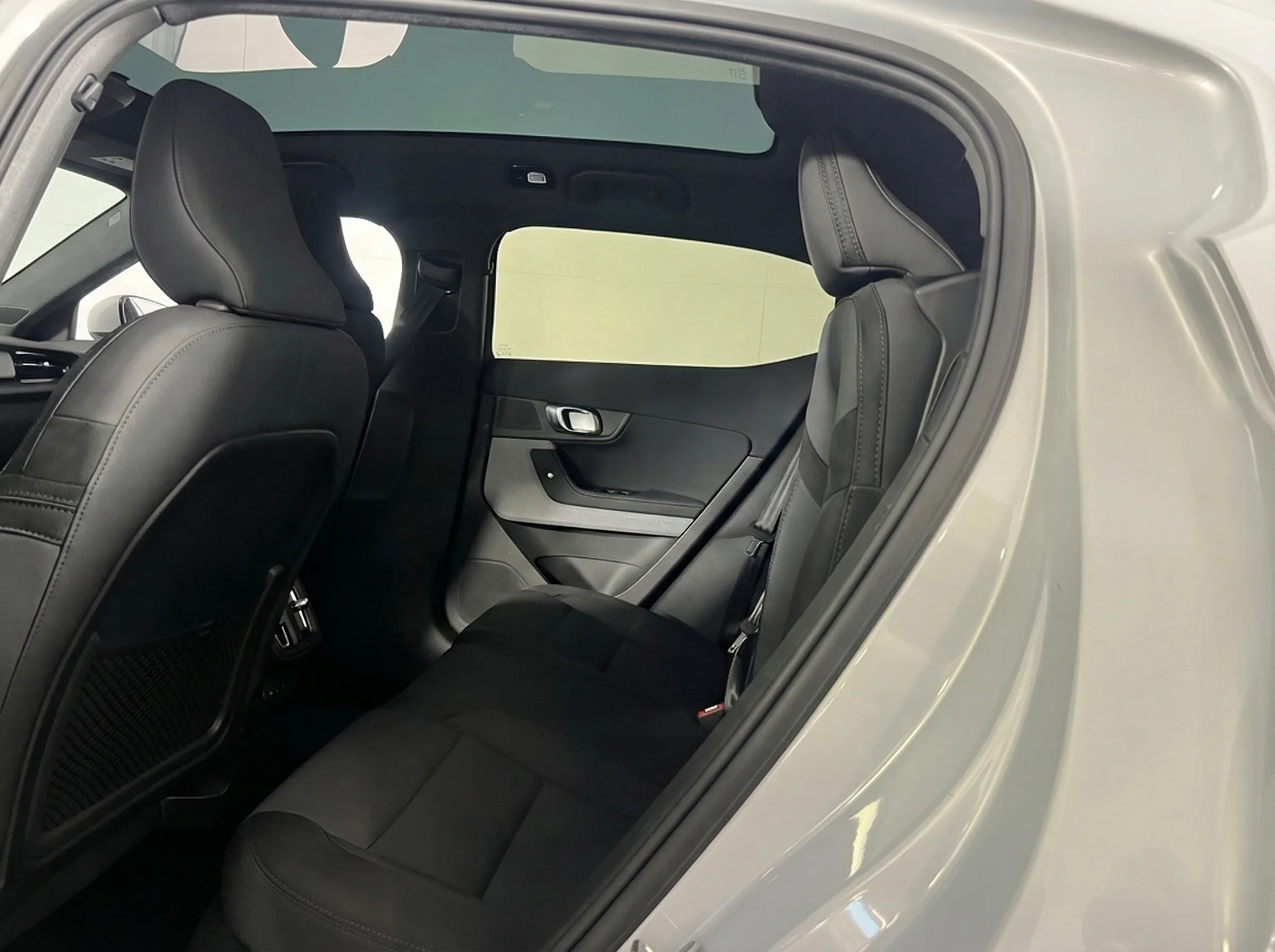 2023 Polestar 2 Long Range Single Motor — thumbnail 11