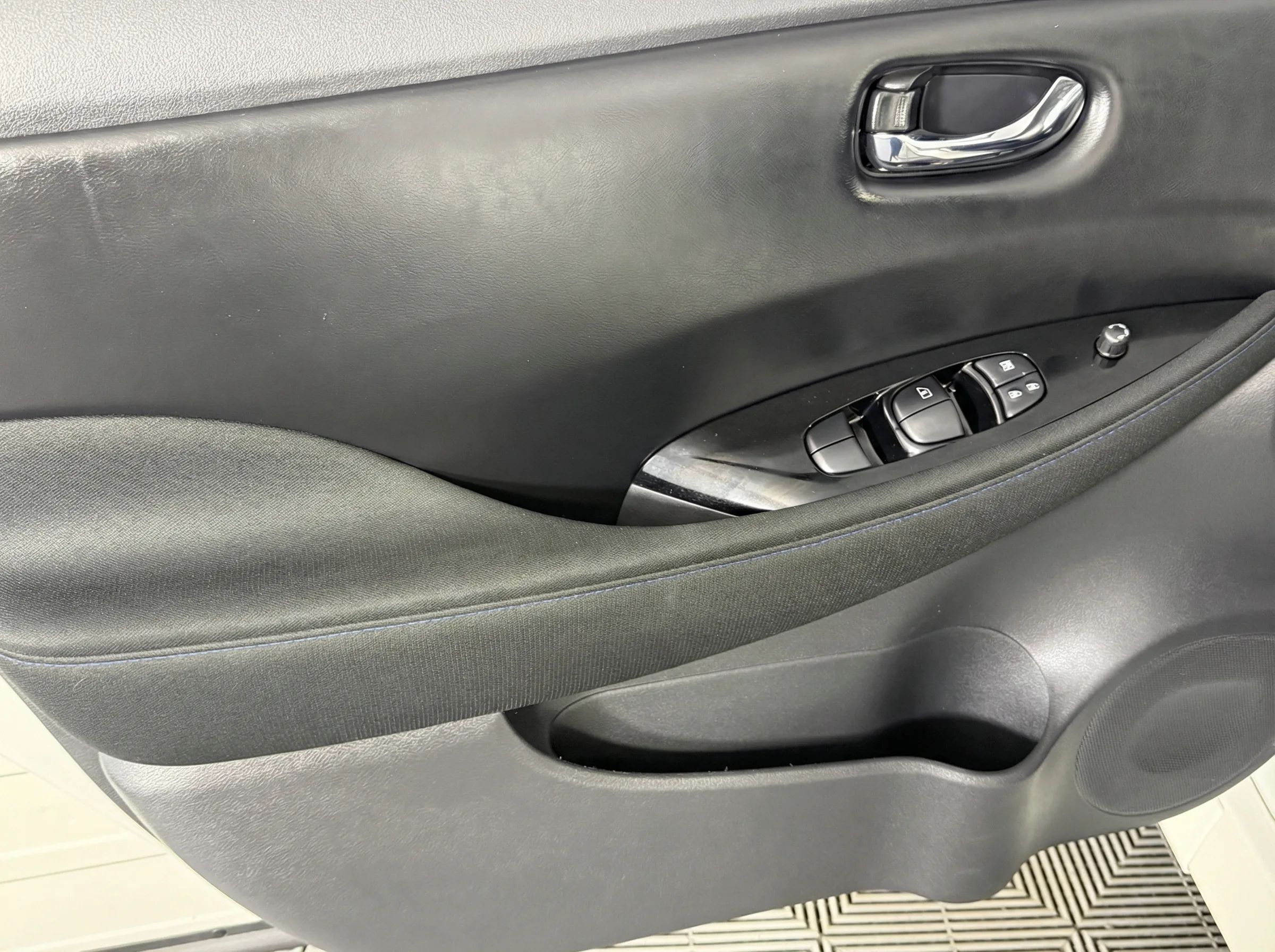 2024 Nissan Leaf SV Plus — thumbnail 12