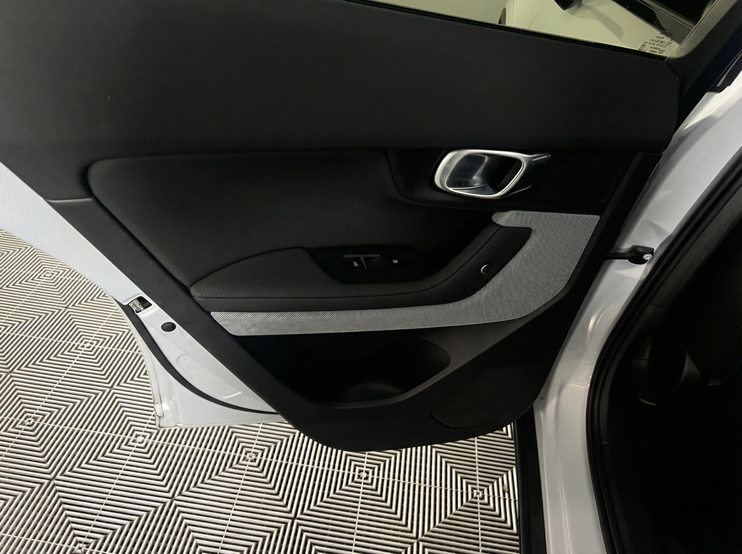 2023 Polestar 2 Long Range Single Motor — thumbnail 12