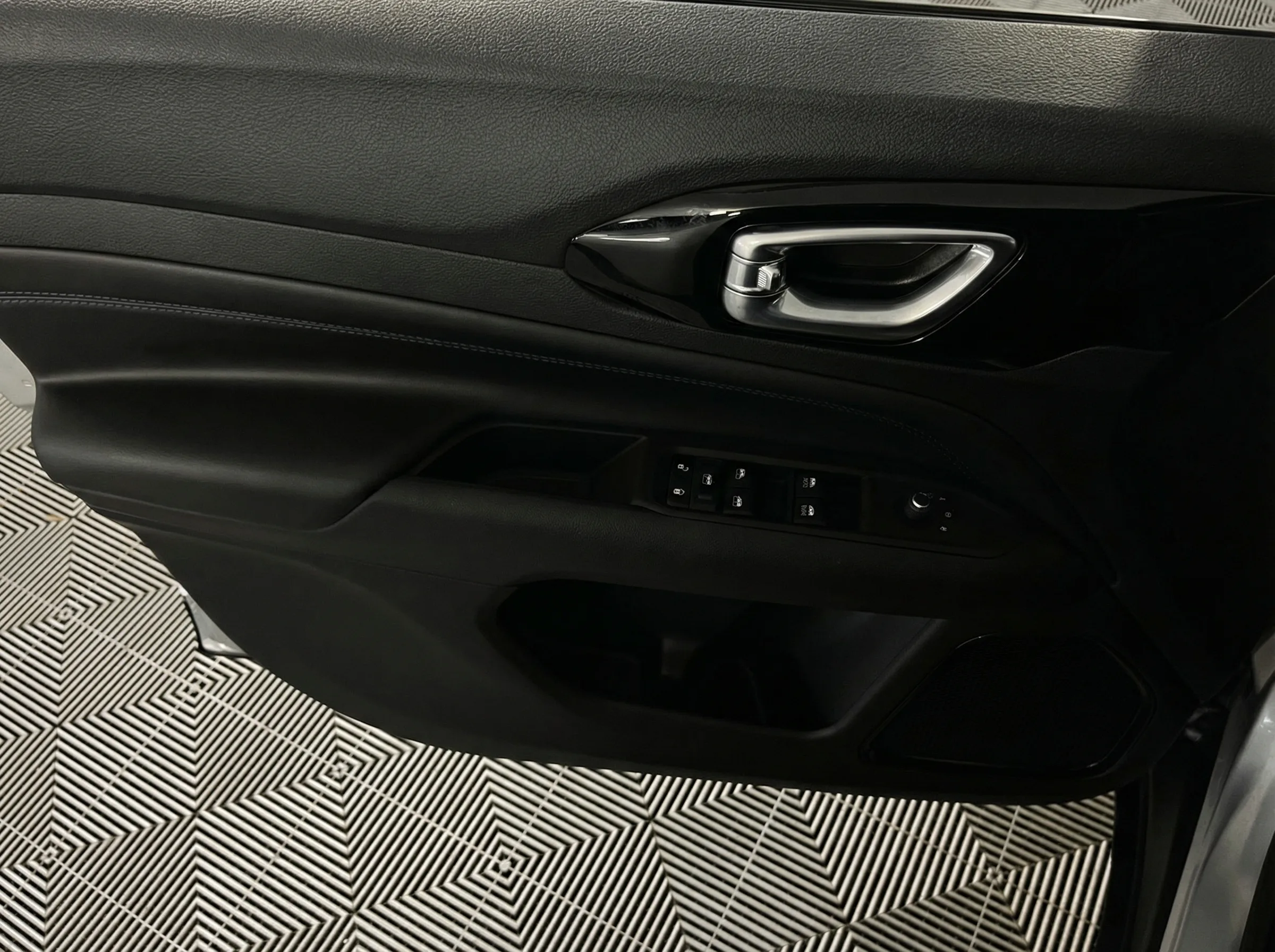 2025 Jeep Compass Latitude — thumbnail 12
