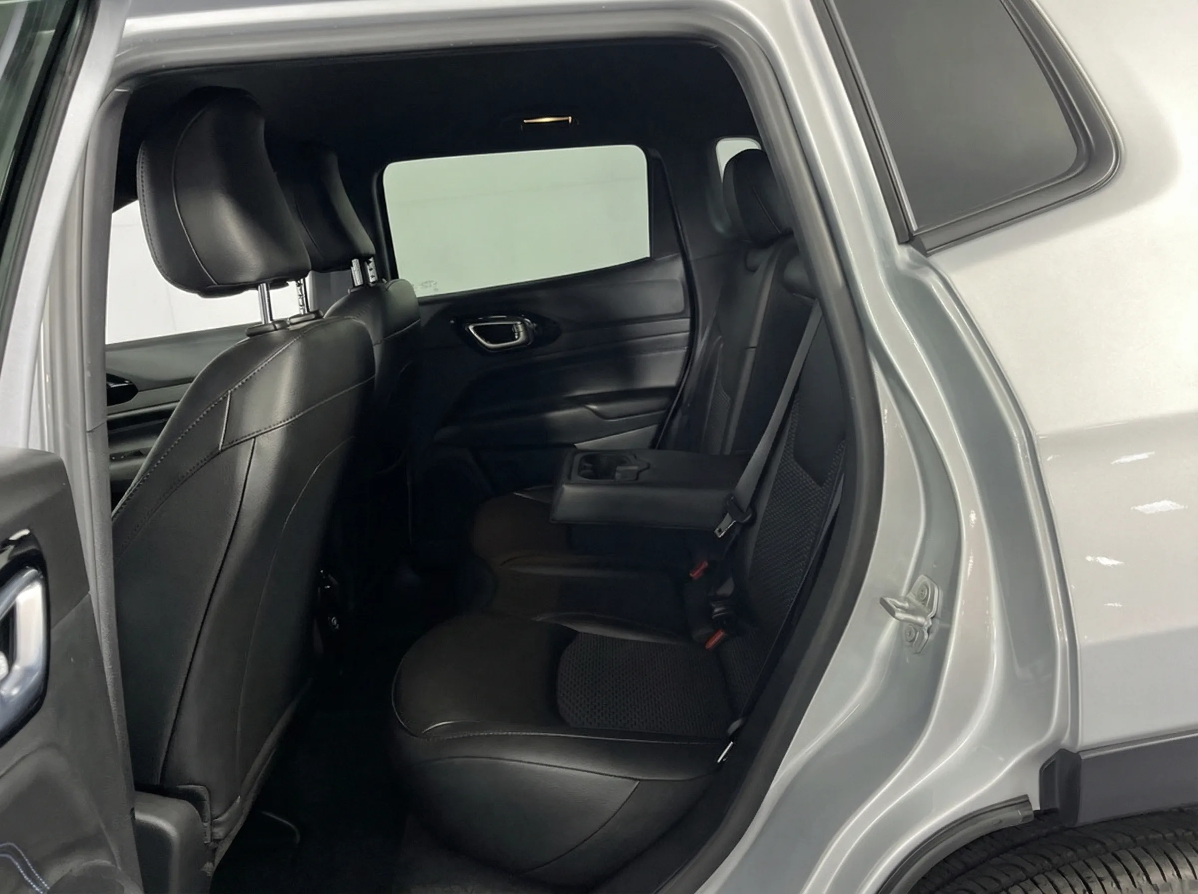 2025 Jeep Compass Latitude — thumbnail 13