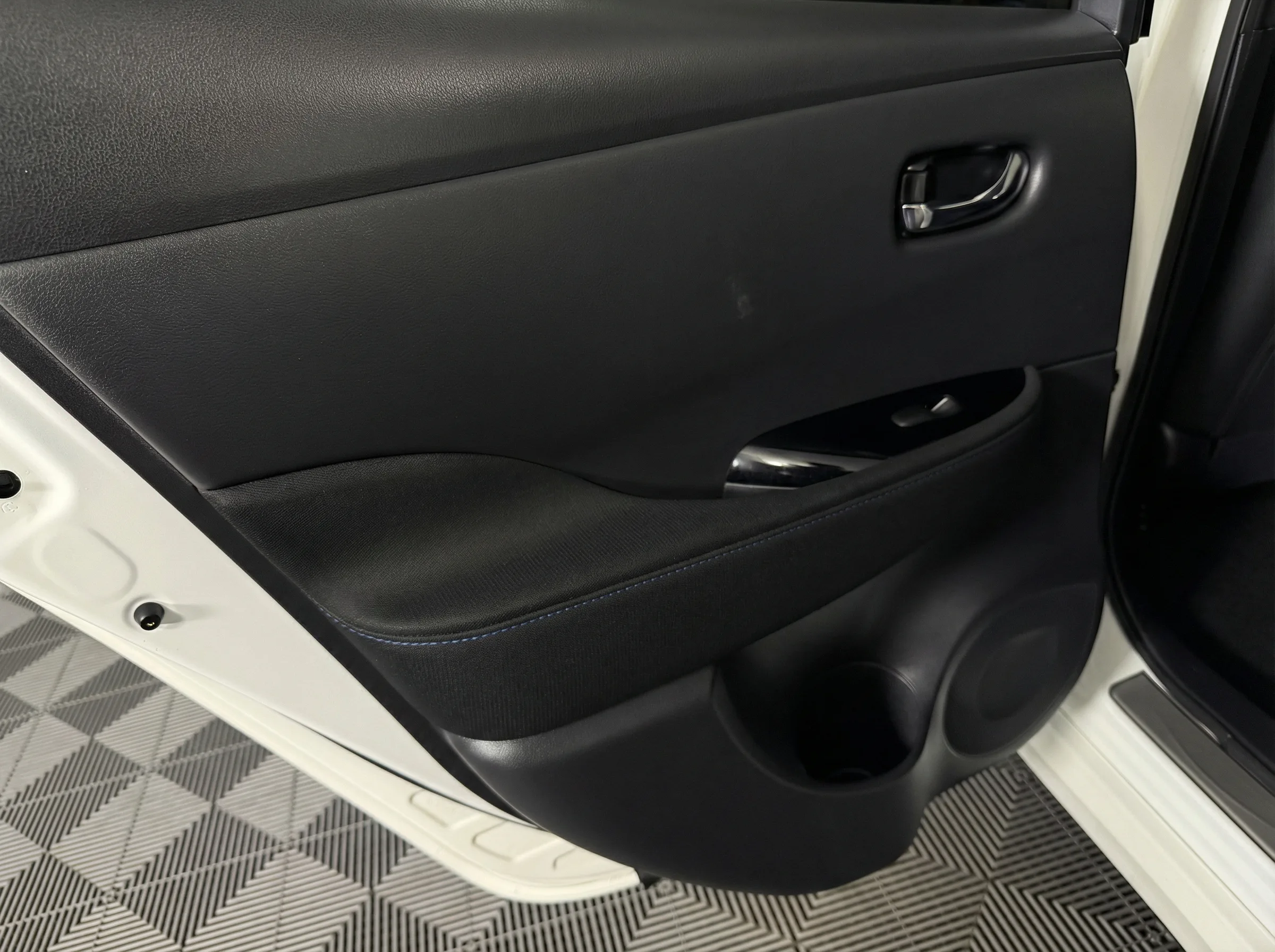 2024 Nissan Leaf SV Plus — thumbnail 14