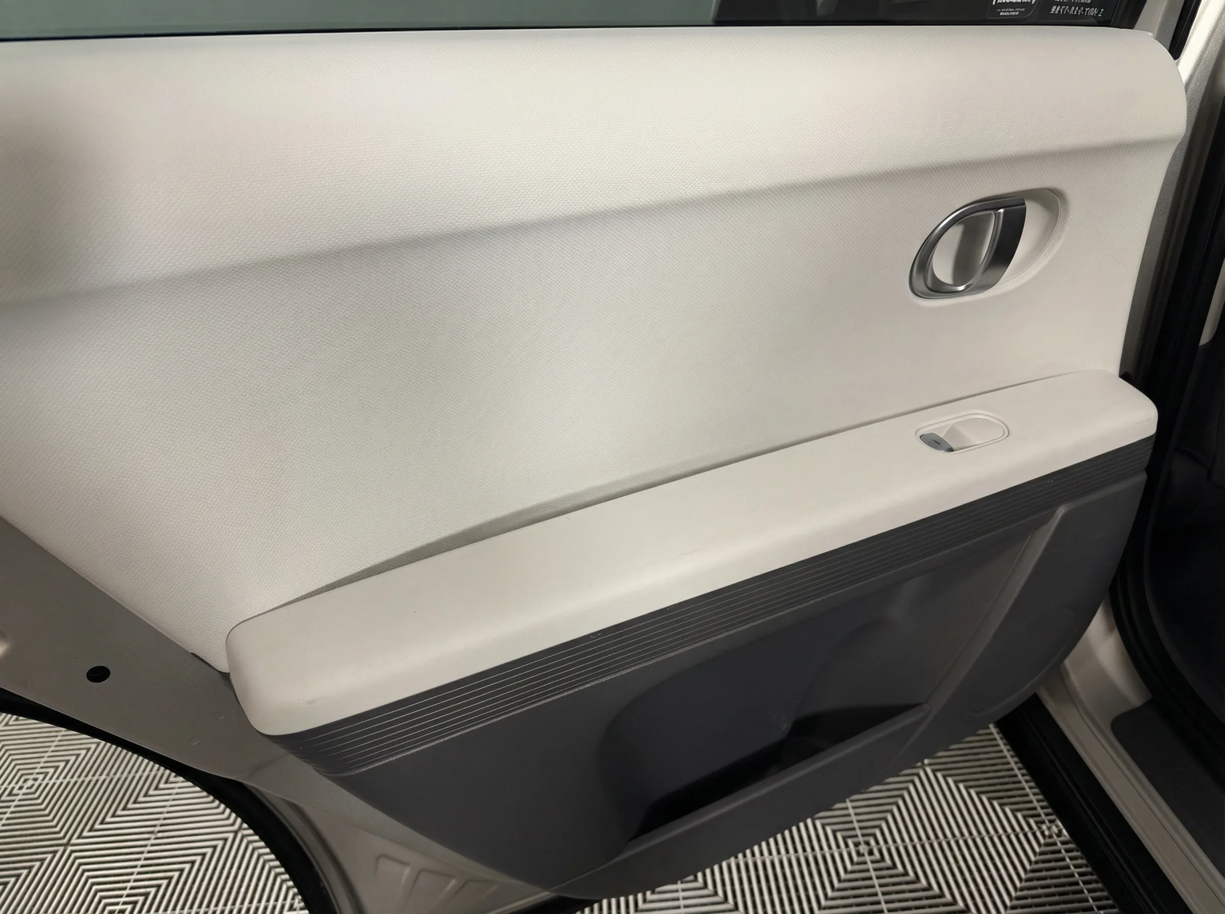 2024 Hyundai IONIQ 5 SEL — thumbnail 14