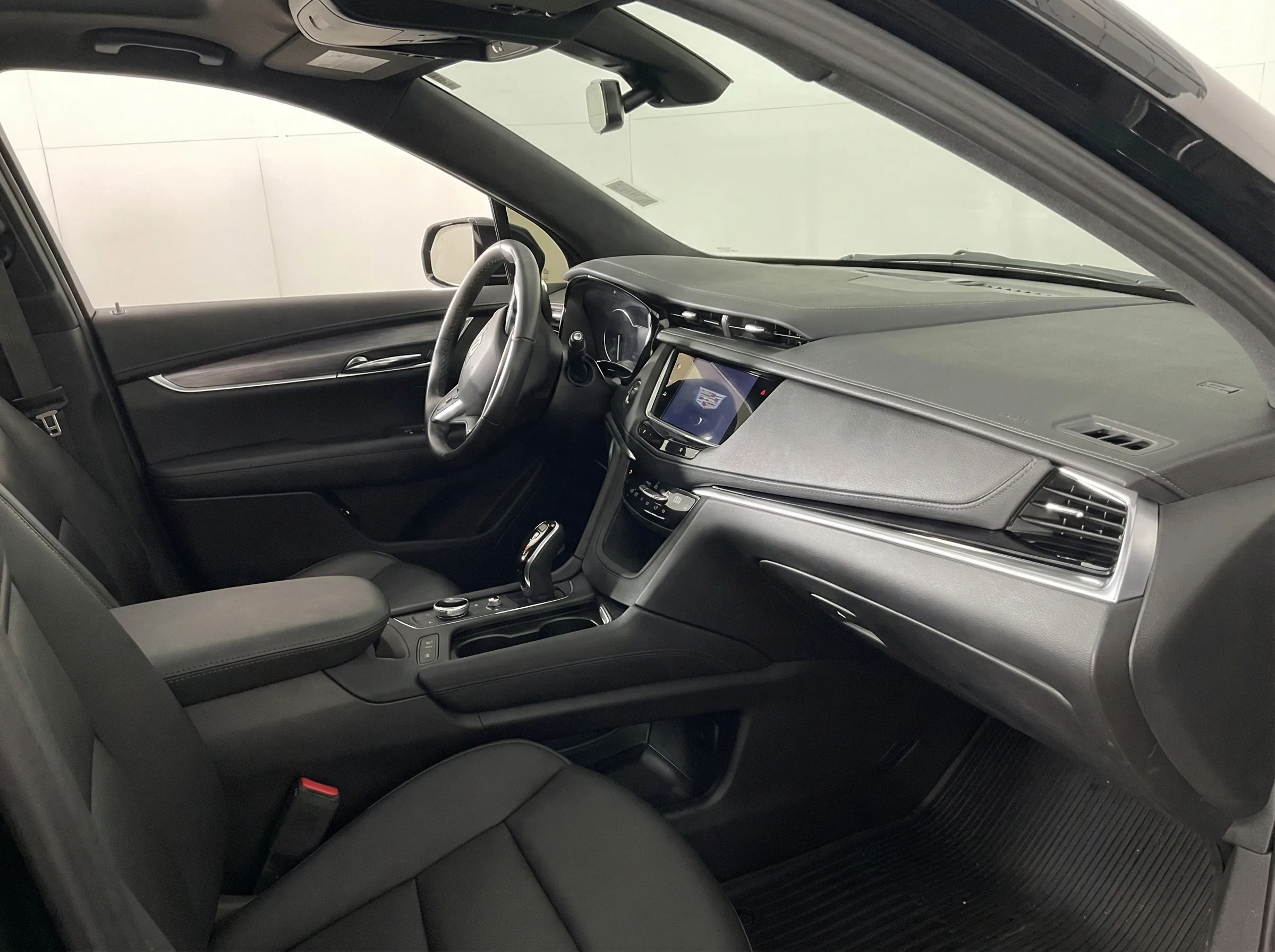 2025 Cadillac XT6 Luxury — thumbnail 15