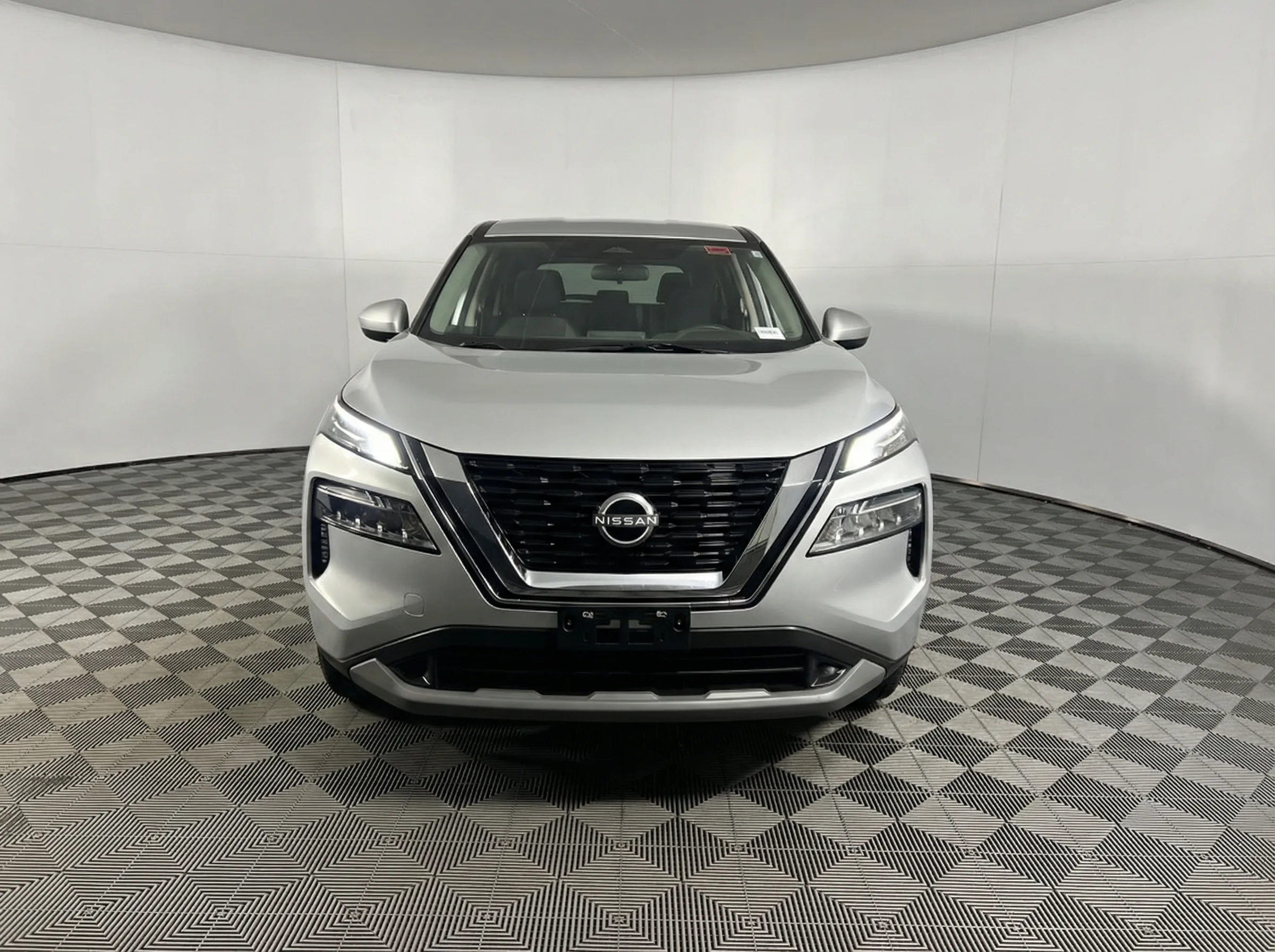 2023 Nissan Rogue SV — thumbnail 2