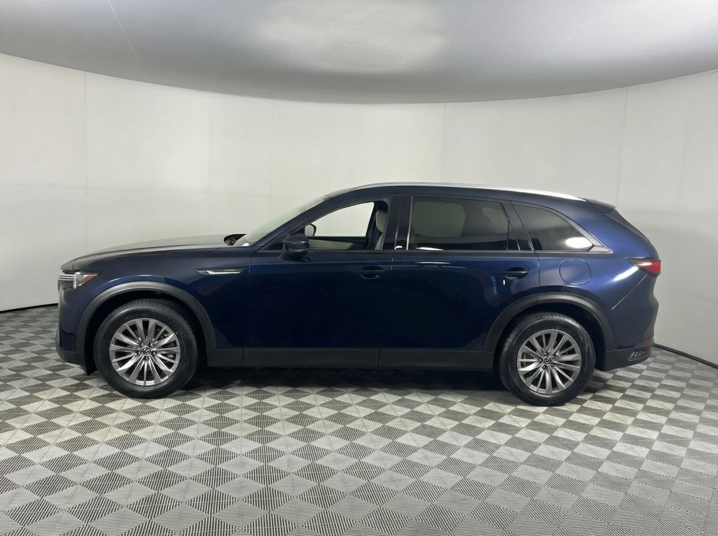 2024 Mazda CX-90 PHEV Preferred — thumbnail 2