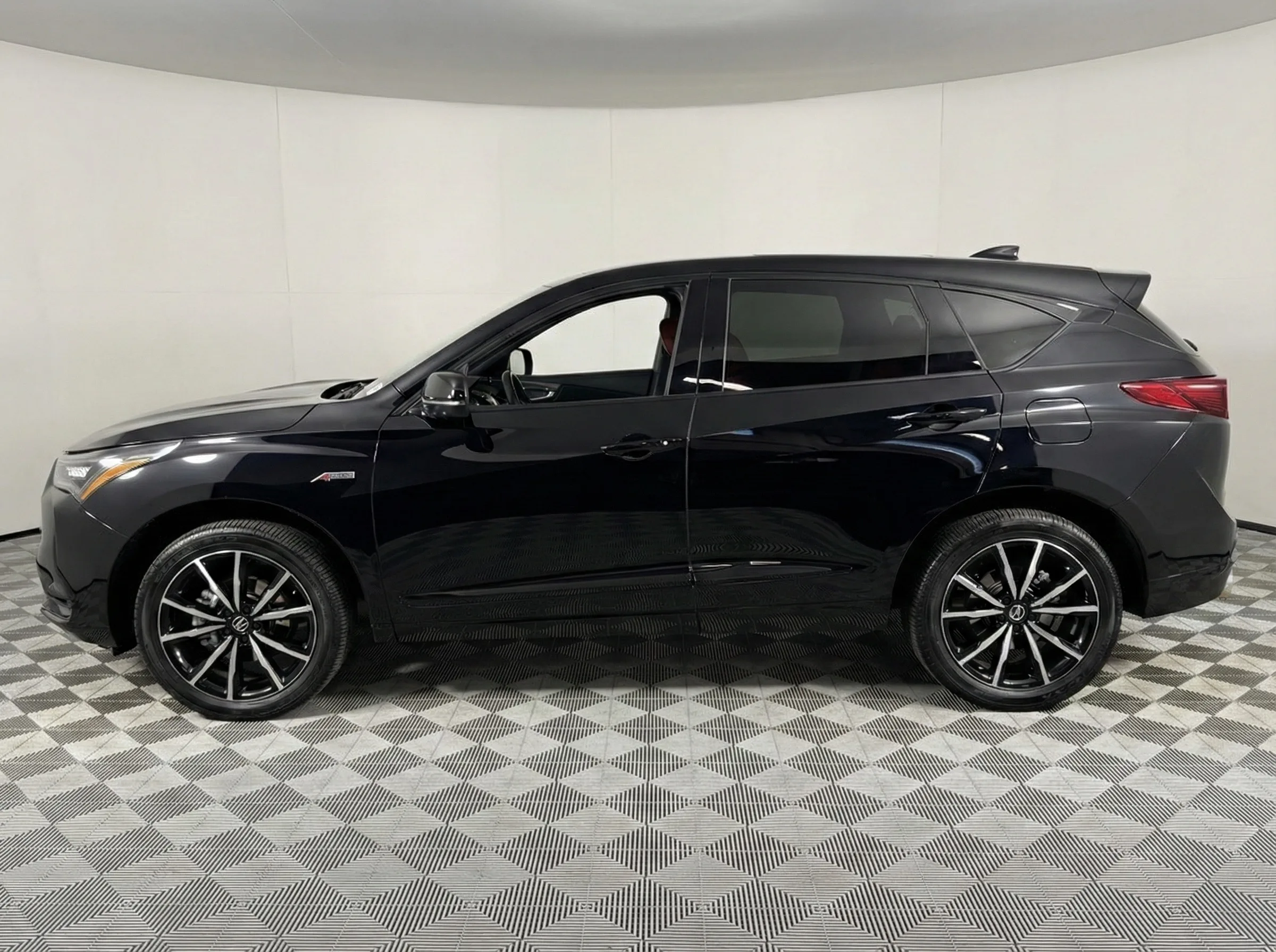 2025 Acura RDX A-Spec Advance SH-AWD — thumbnail 2