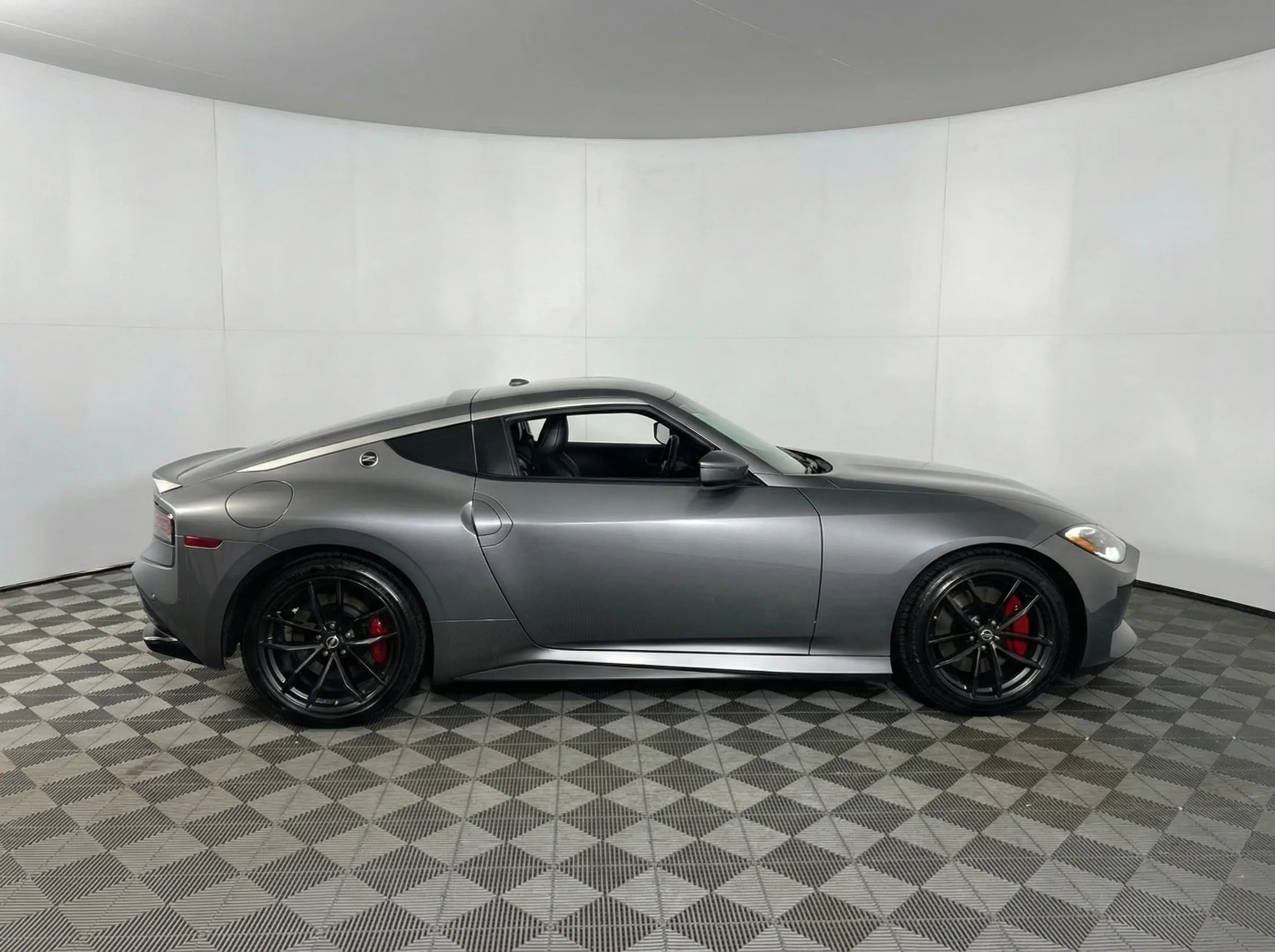 2025 Nissan Z Performance — thumbnail 2