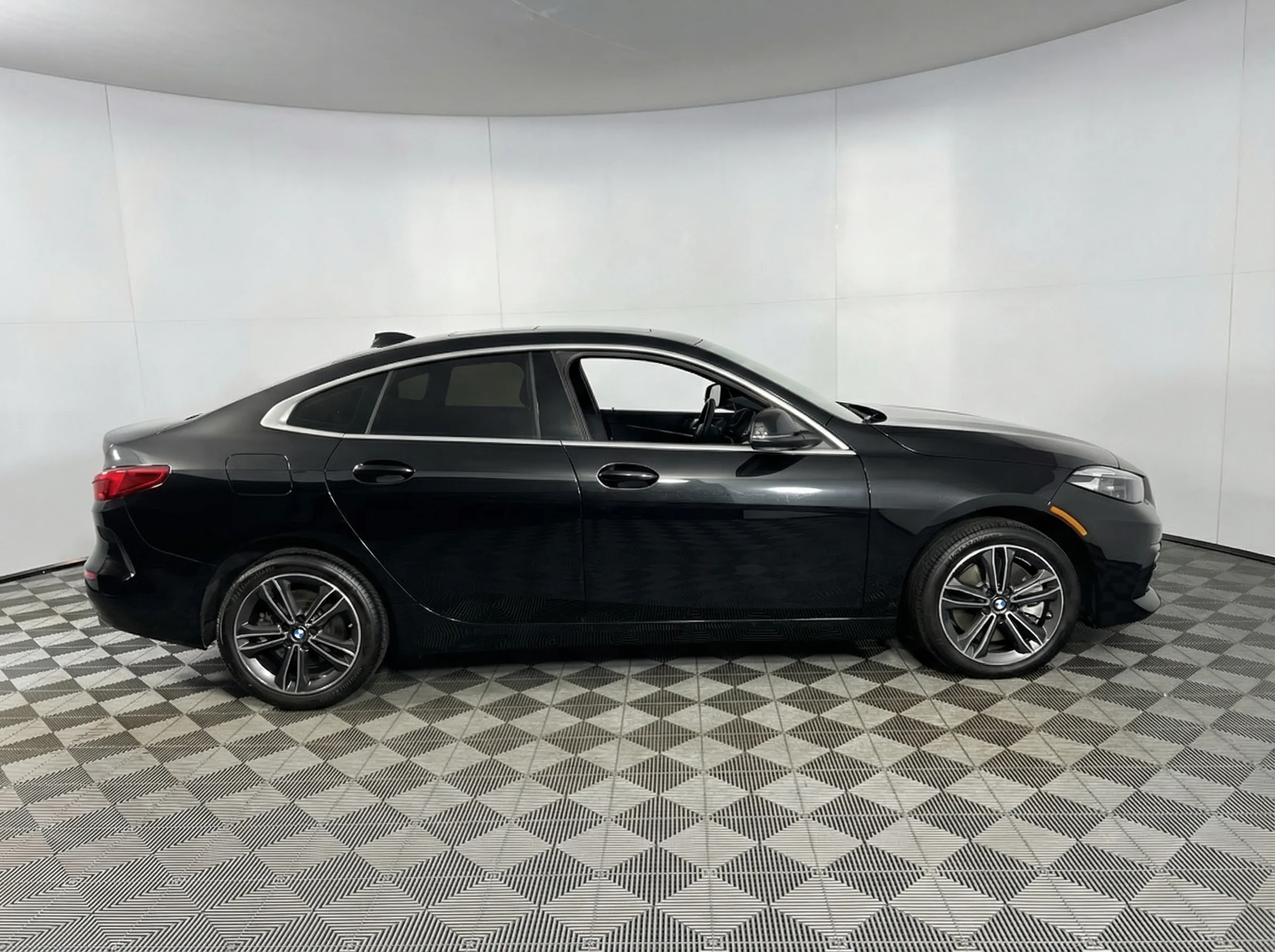 2024 BMW 228i Gran Coupe — thumbnail 3