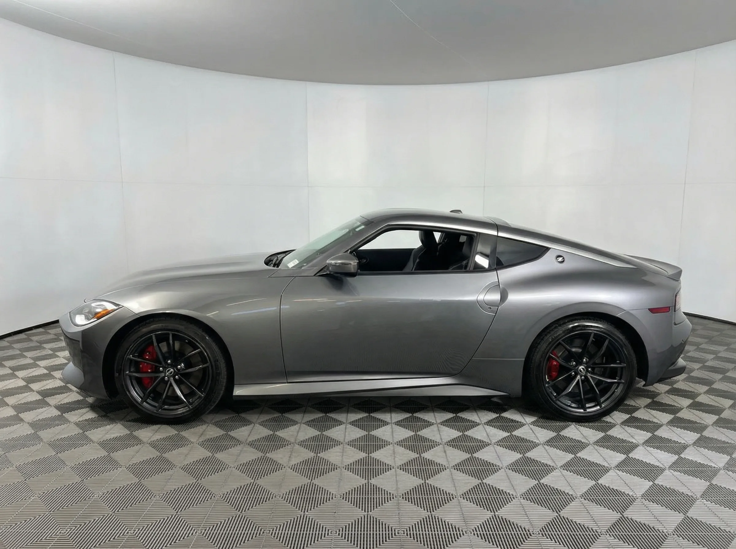 2025 Nissan Z Performance — thumbnail 3