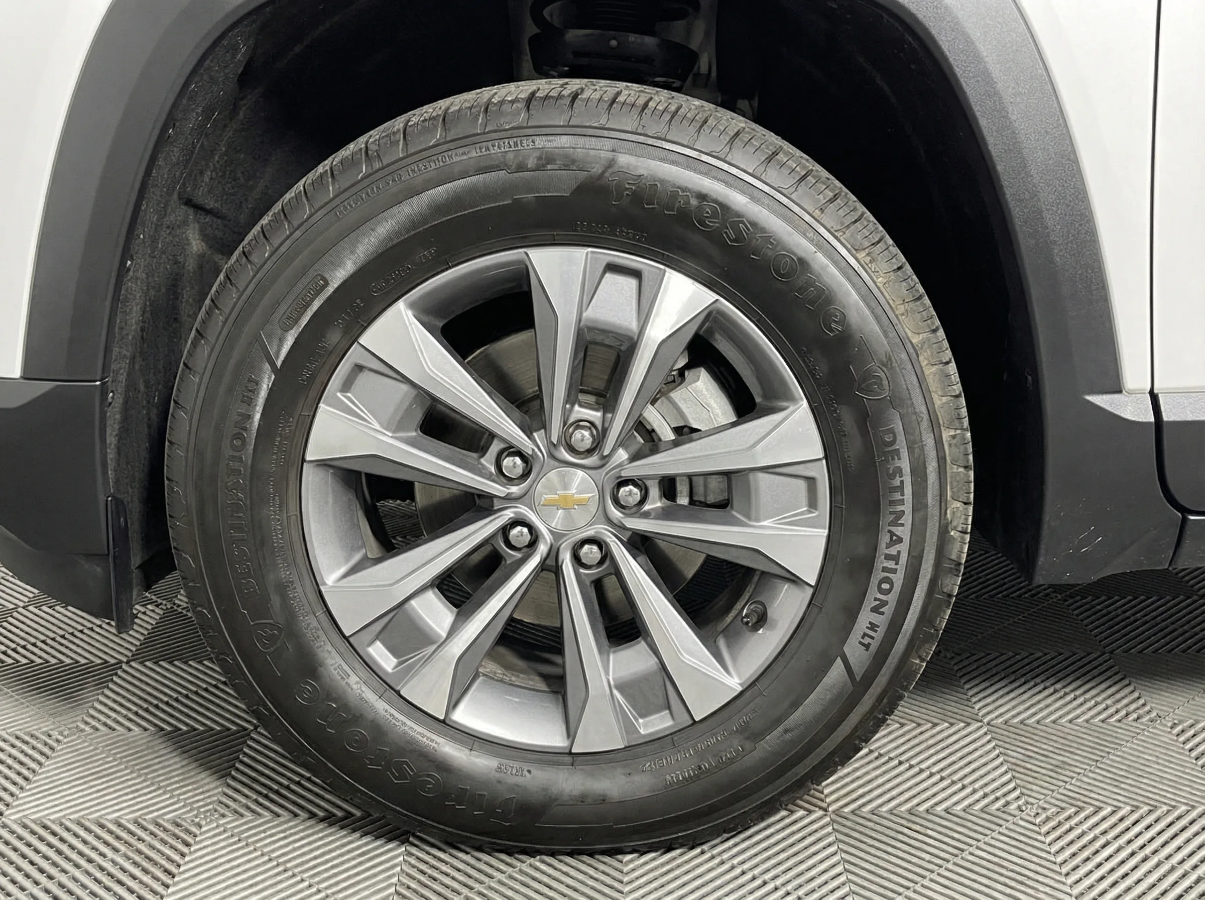 2025 Chevrolet Equinox LT — thumbnail 4