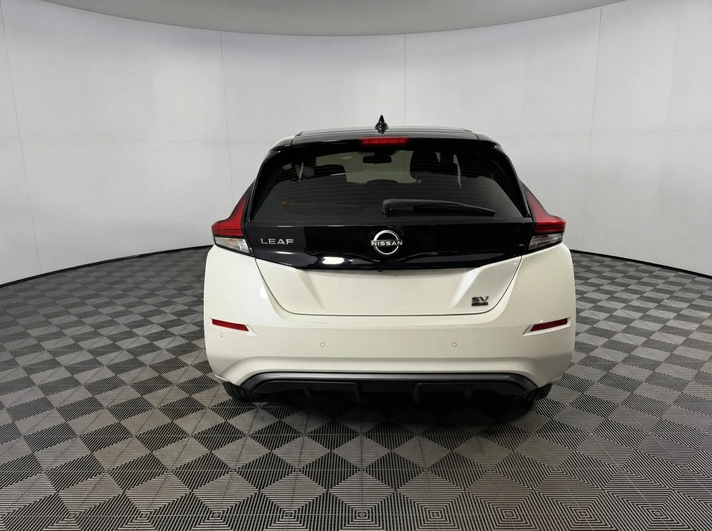 2024 Nissan Leaf SV Plus — thumbnail 4