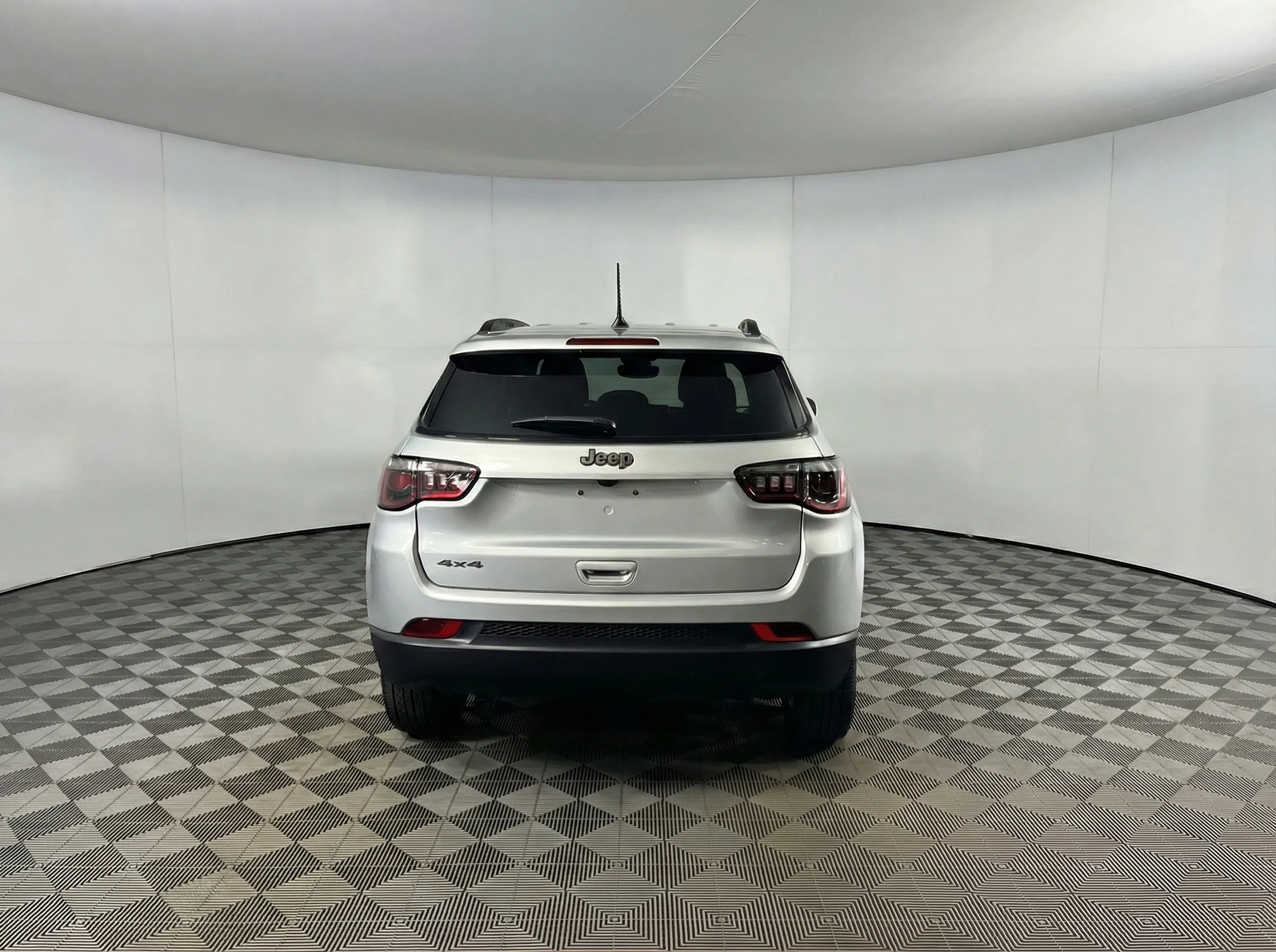 2025 Jeep Compass Latitude — thumbnail 4