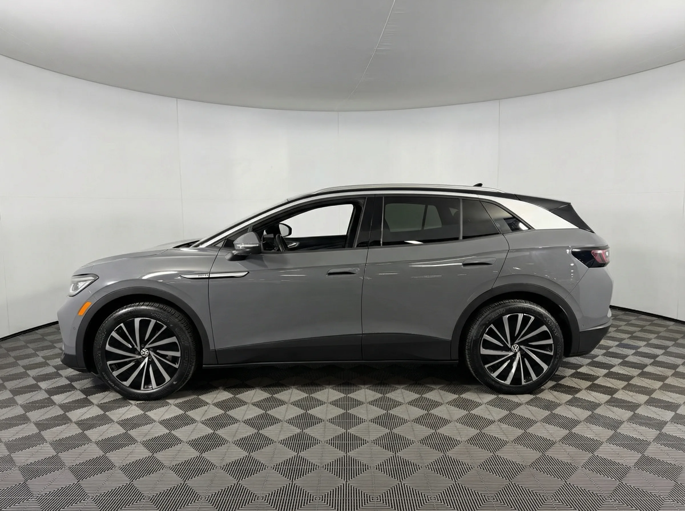2023 Volkswagen ID.4 Pro S Plus — thumbnail 4