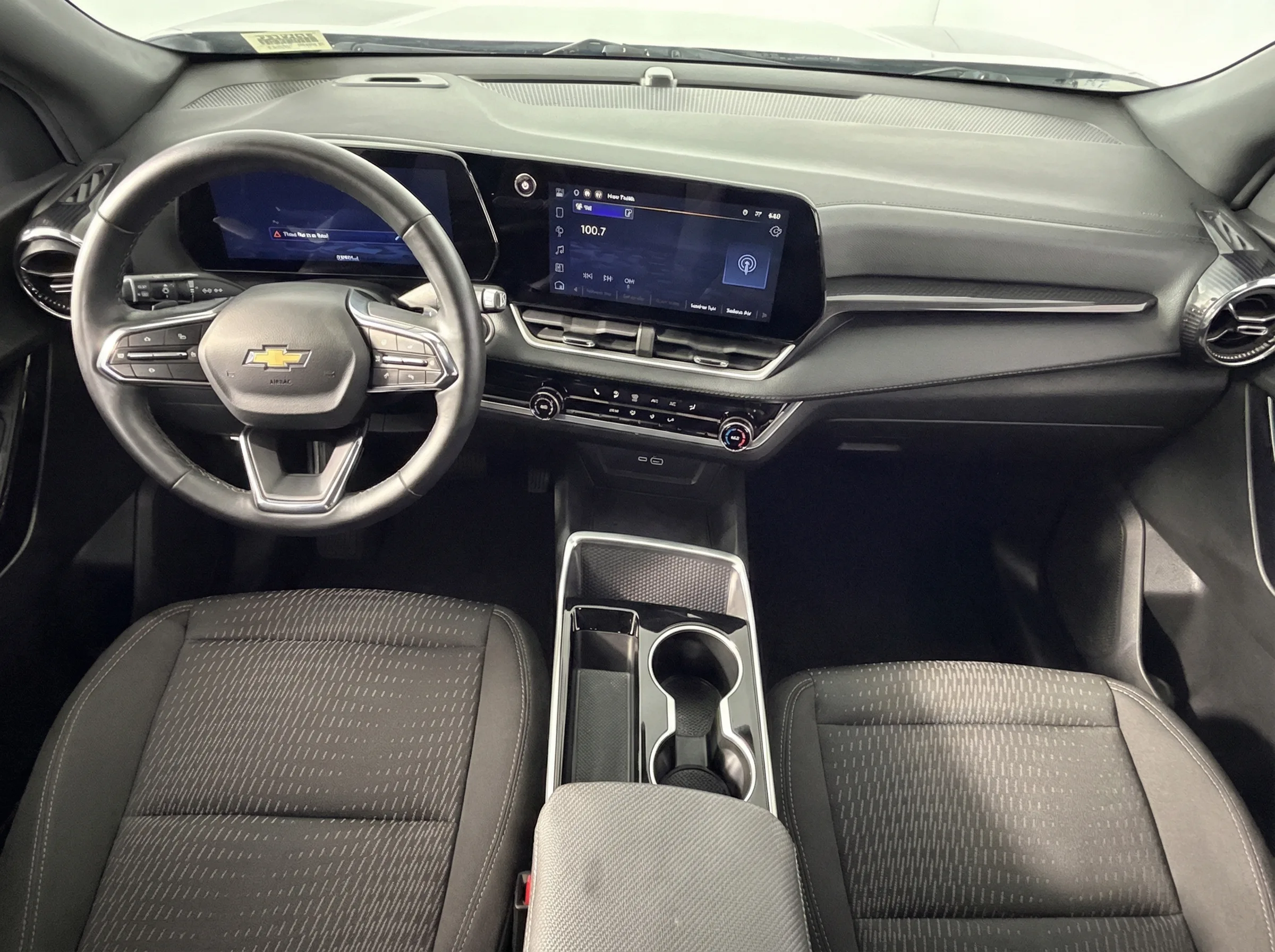 2025 Chevrolet Equinox LT — thumbnail 5