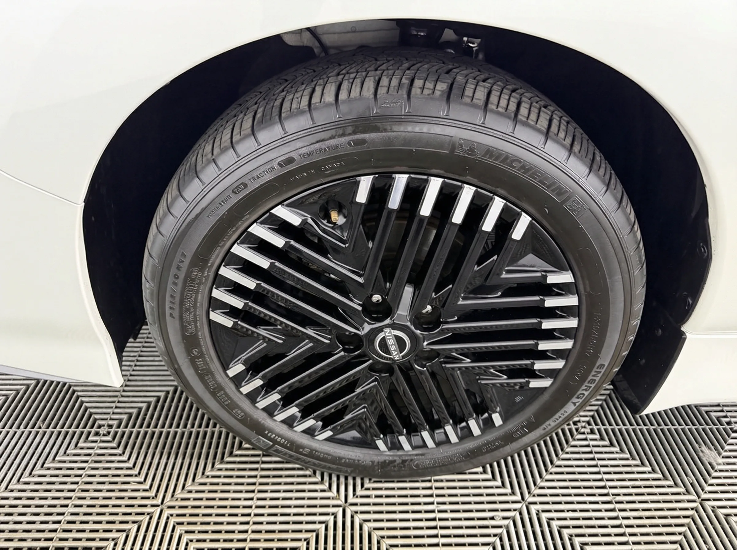 2024 Nissan Leaf SV Plus — thumbnail 5