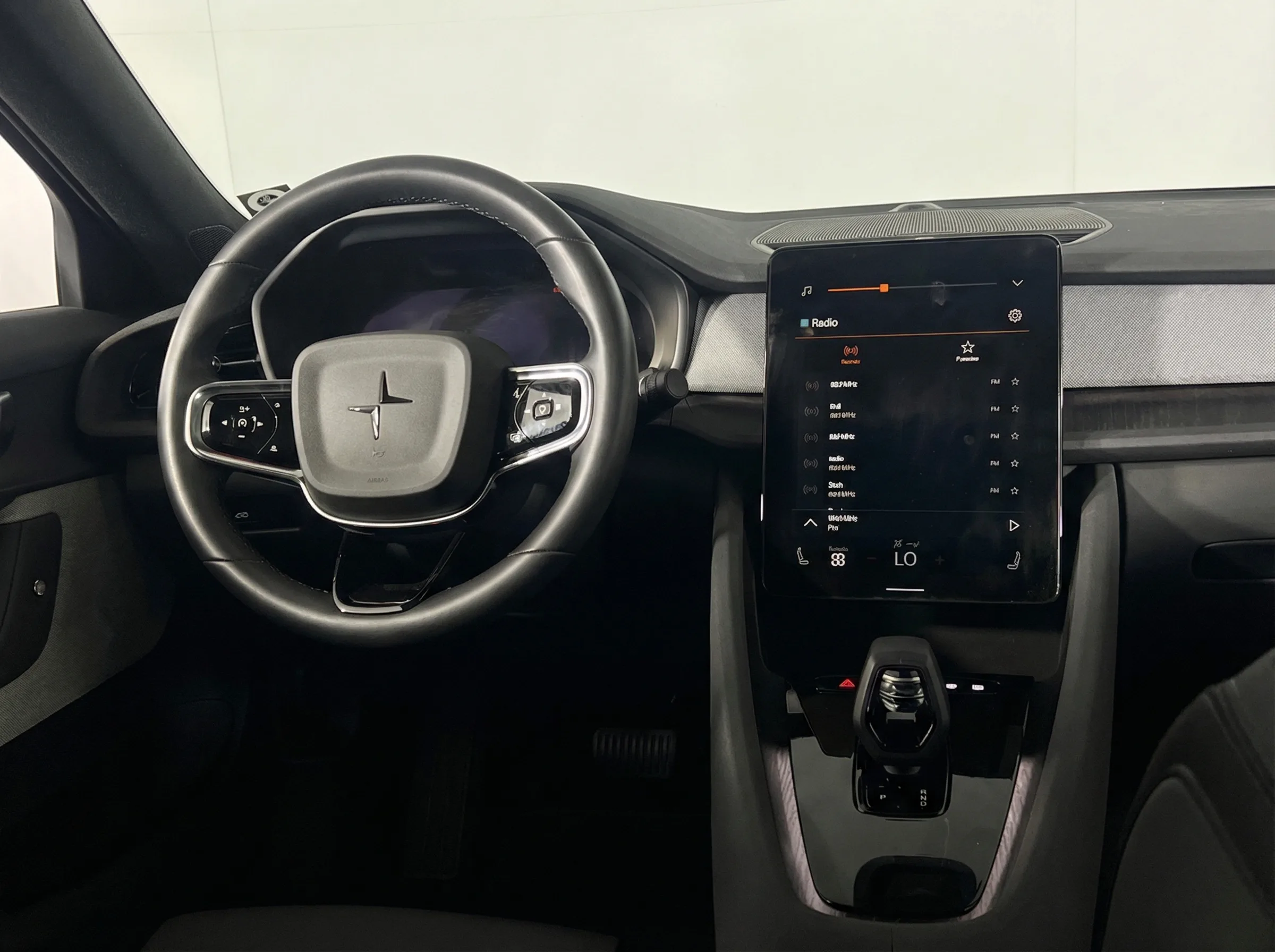 2023 Polestar 2 Long Range Single Motor — thumbnail 5