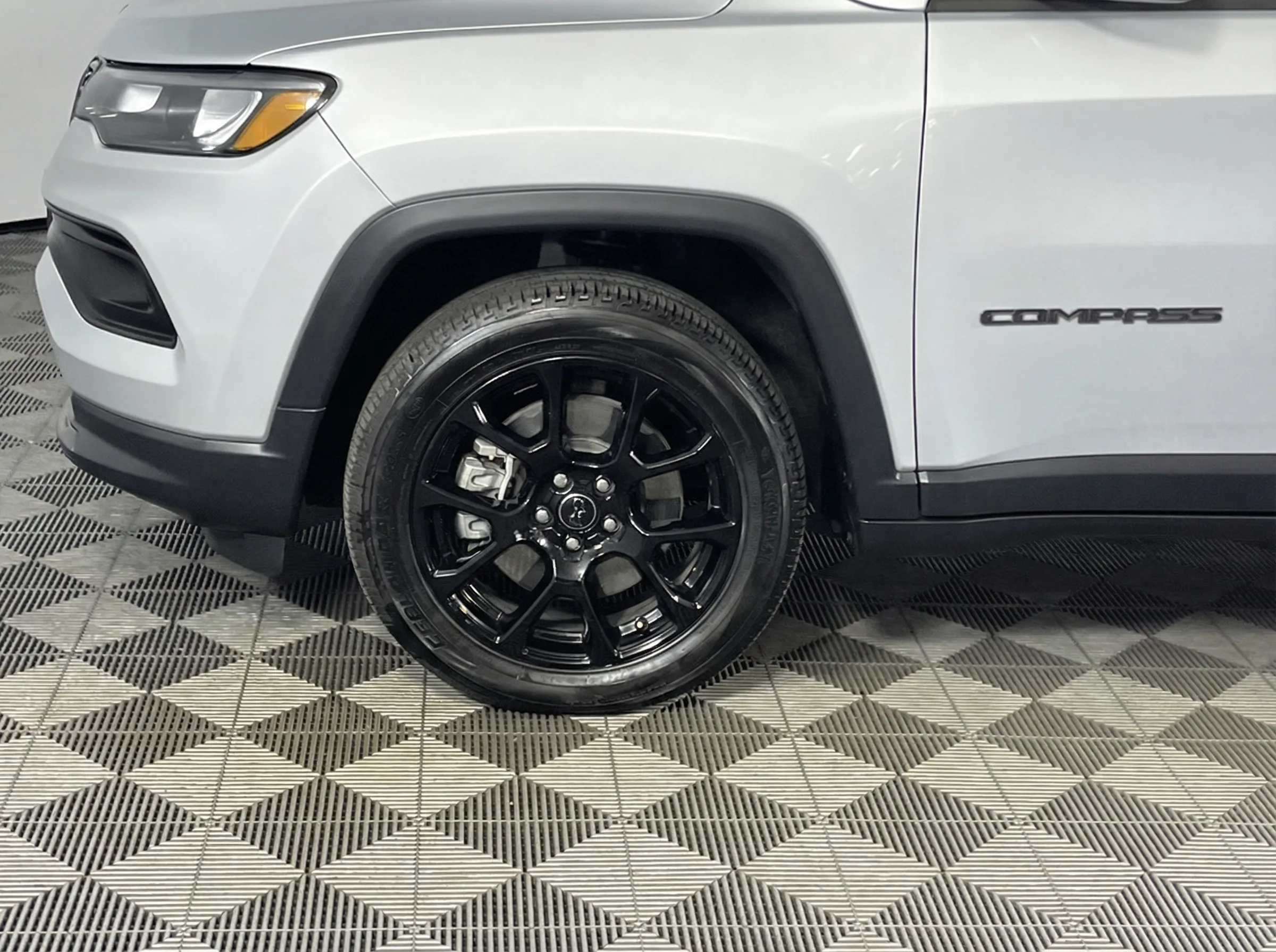 2025 Jeep Compass Latitude — thumbnail 5