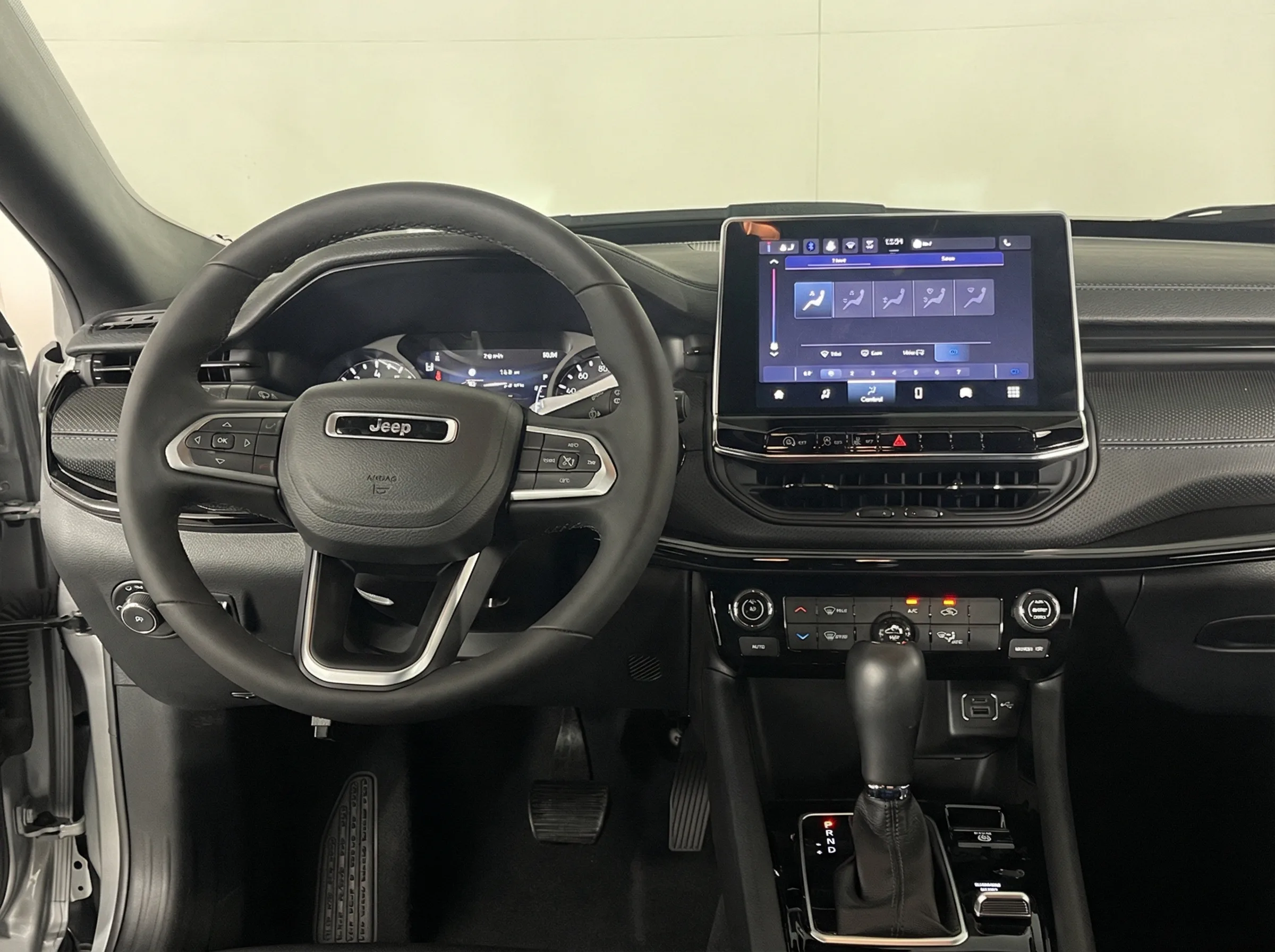 2025 Jeep Compass Latitude — thumbnail 6