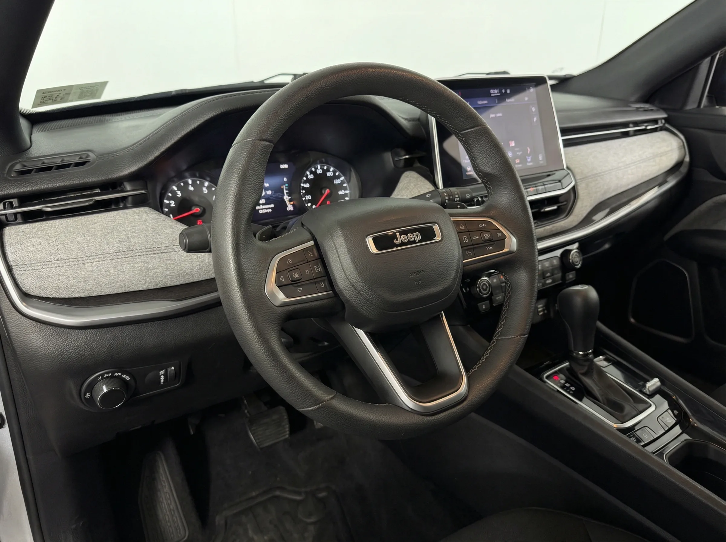 2025 Jeep Compass Sport — thumbnail 8