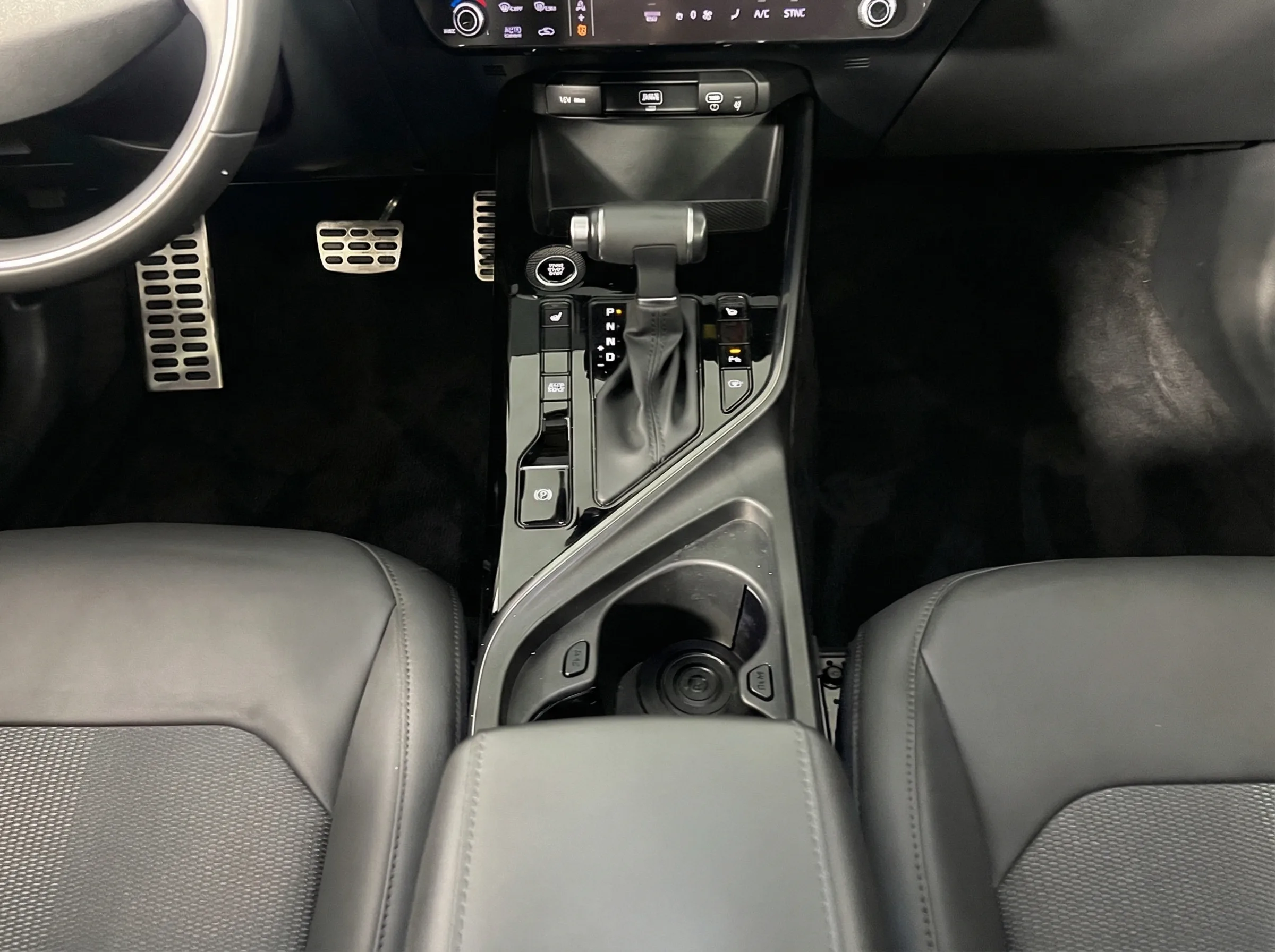 2024 Kia Niro EX Touring — thumbnail 8