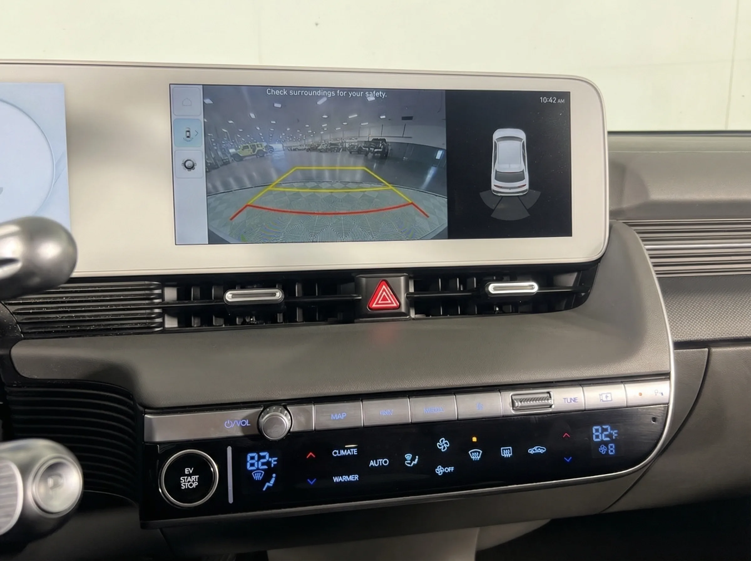 2024 Hyundai IONIQ 5 SE Long Range — thumbnail 8