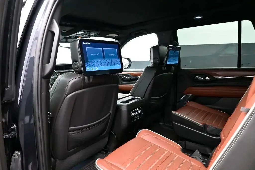 2023 GMC Yukon Denali Ultimate — thumbnail 19
