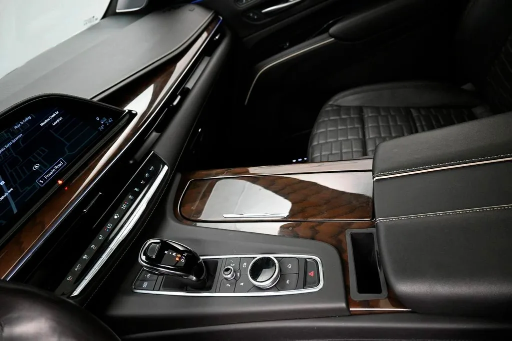 2024 Cadillac Escalade ESVTrimSport Platinum — thumbnail 14
