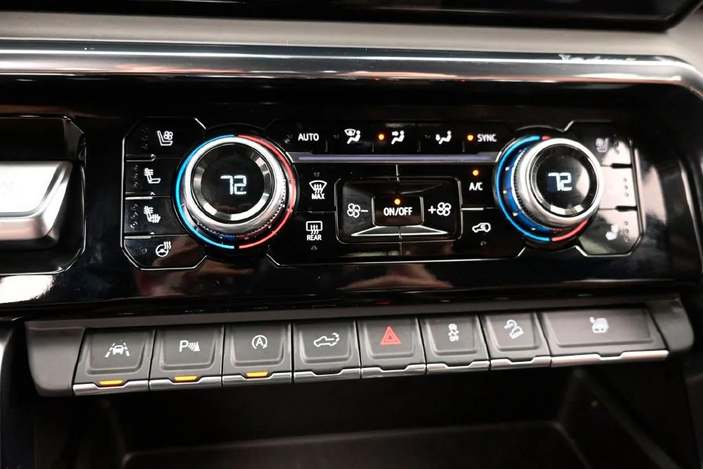 2024 GMC Sierra 1500TrimDenali Ultimate — thumbnail 15
