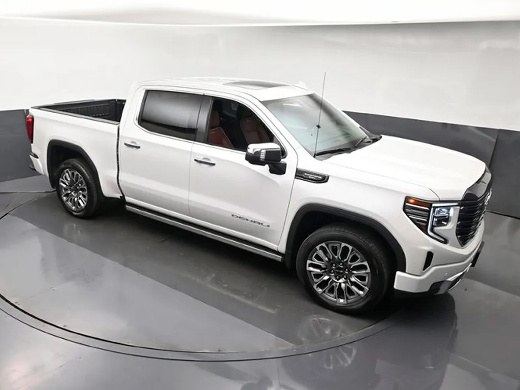 2024 GMC Sierra 1500TrimDenali Ultimate — thumbnail 2