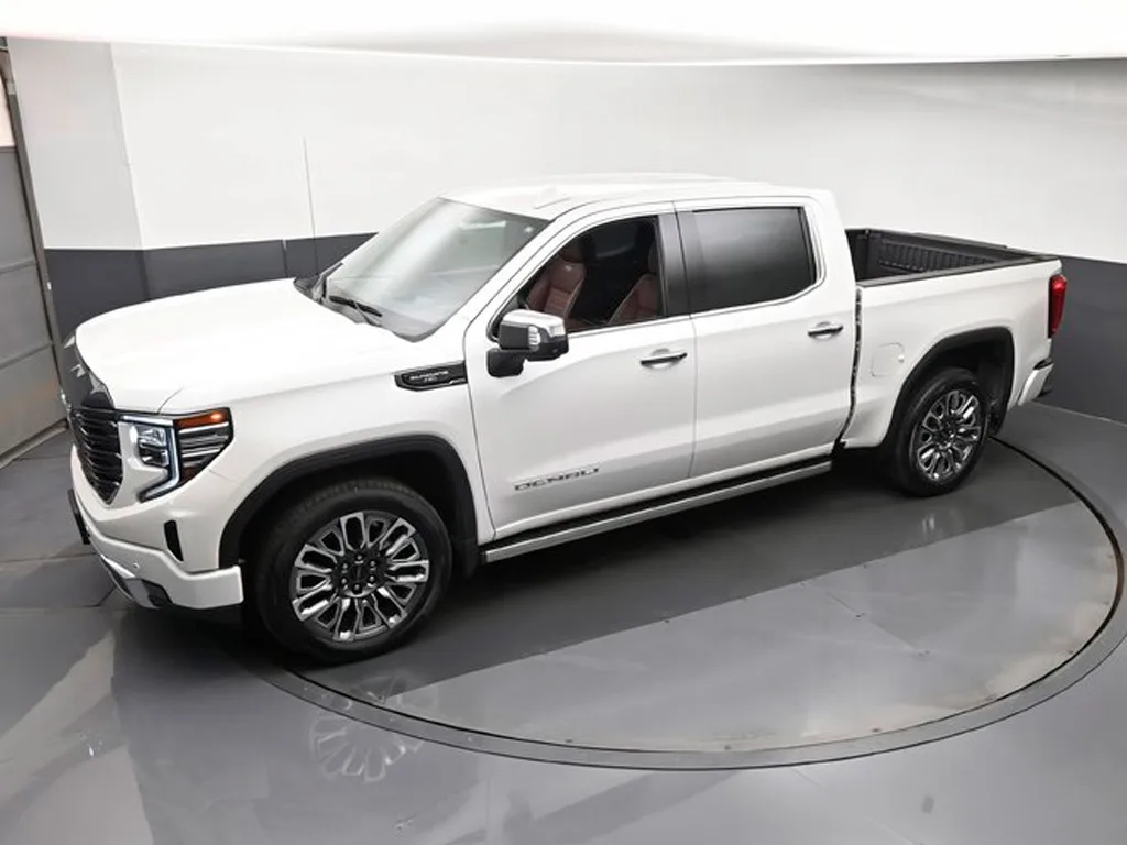 2024 GMC Sierra 1500TrimDenali Ultimate — thumbnail 17