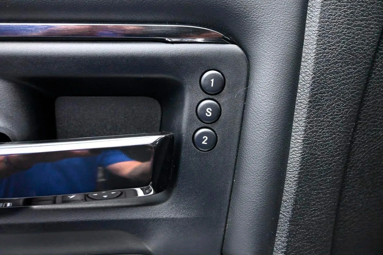 2023 Ram 3500 Limited — thumbnail 23