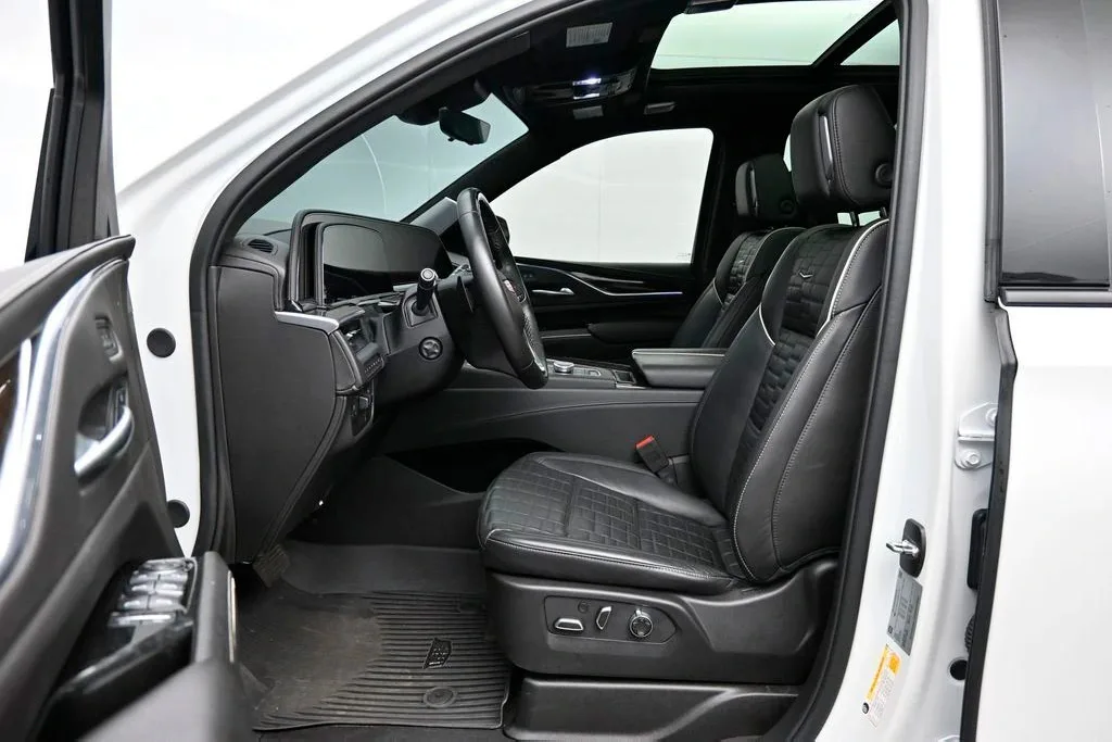 2024 Cadillac Escalade ESVTrimSport Platinum — thumbnail 17