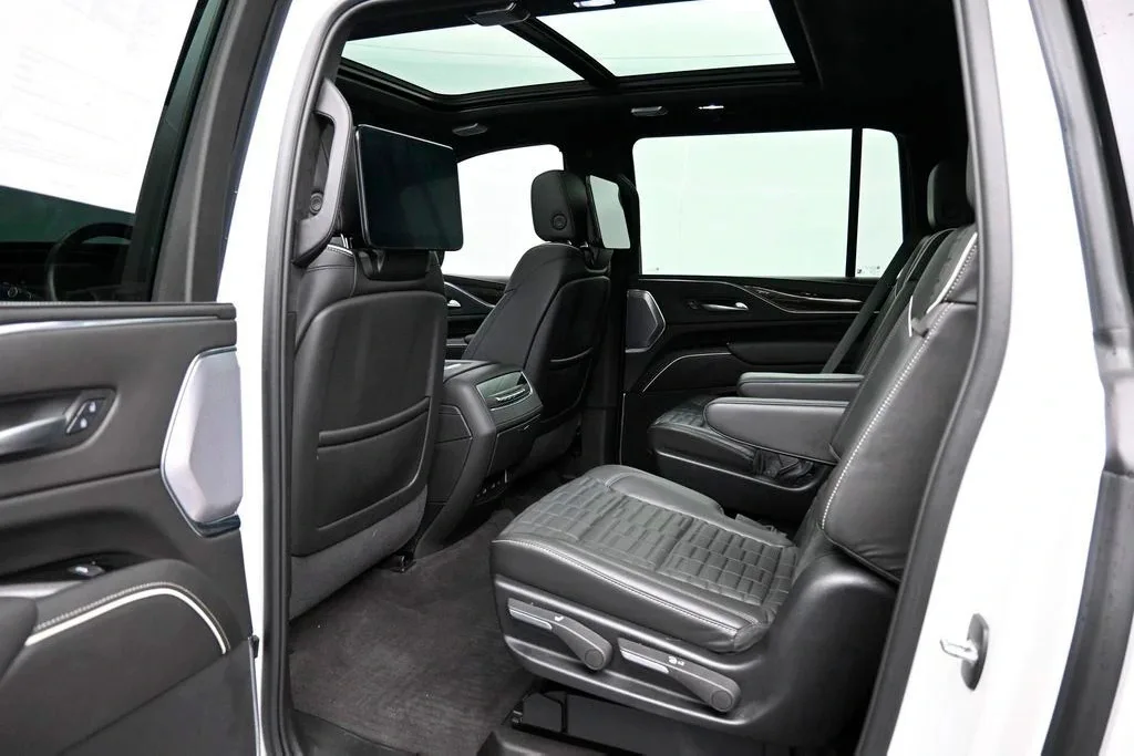 2024 Cadillac Escalade ESVTrimSport Platinum — thumbnail 19