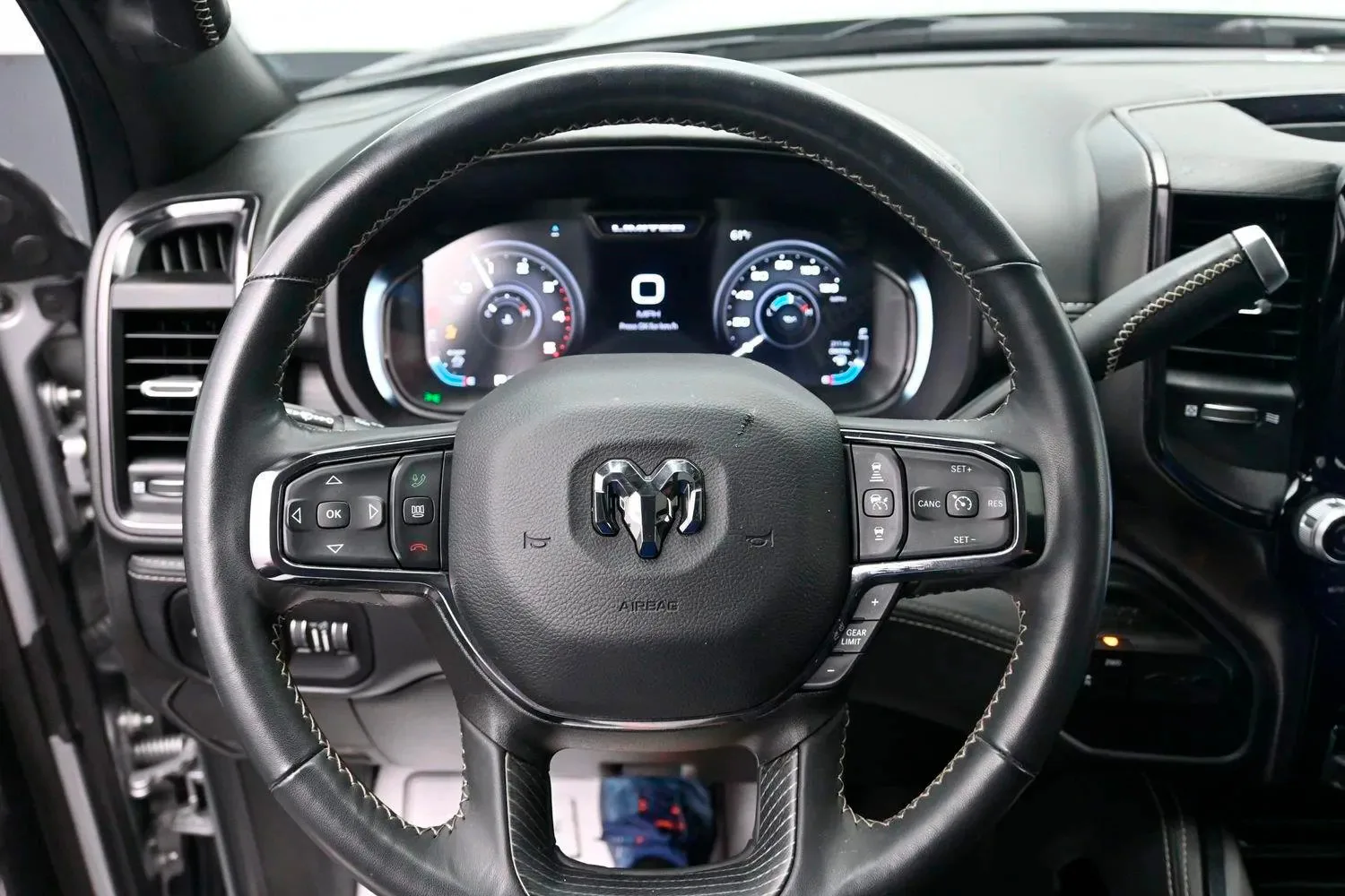 2023 Ram 3500 Limited — thumbnail 26