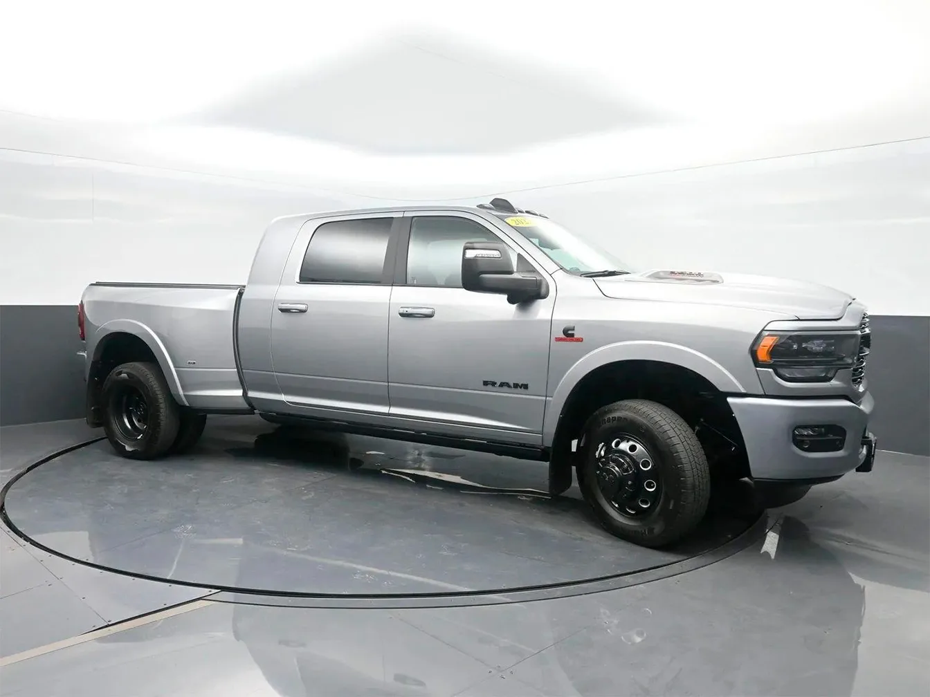 2023 Ram 3500 Limited — thumbnail 4