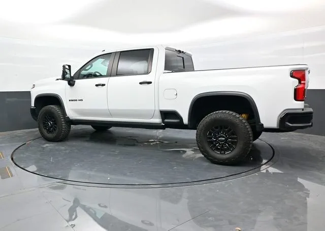 2024 Chevrolet Silverado 2500HDTrimZR2 — thumbnail 30