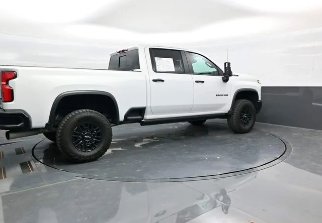 2024 Chevrolet Silverado 2500HDTrimZR2 — thumbnail 33