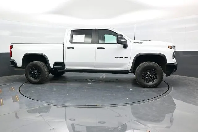2024 Chevrolet Silverado 2500HDTrimZR2 — thumbnail 34