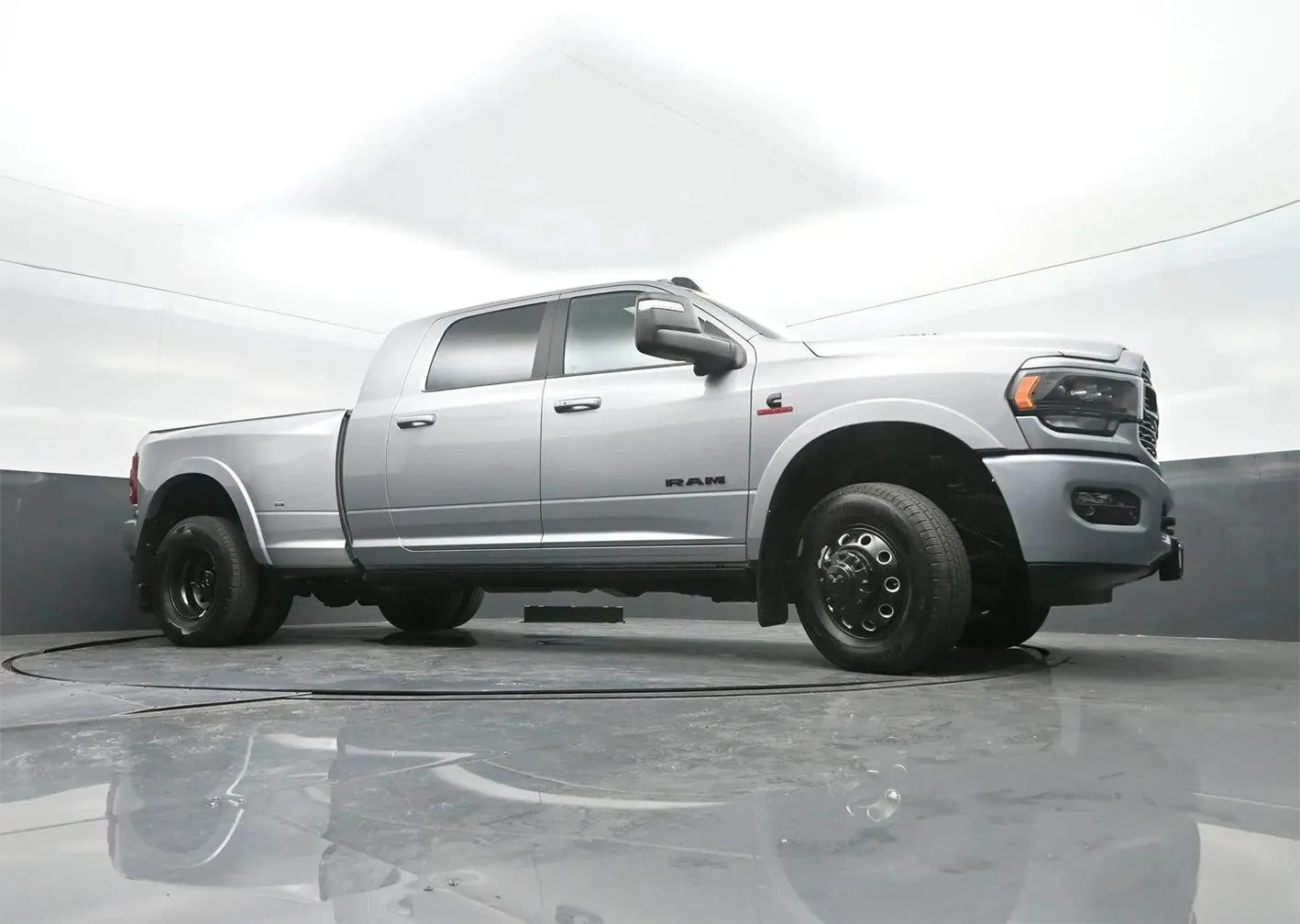 2023 Ram 3500 Limited — thumbnail 40