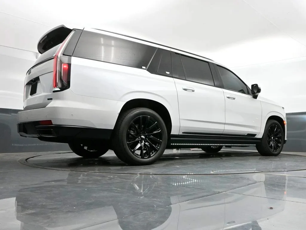 2024 Cadillac Escalade ESVTrimSport Platinum — thumbnail 35