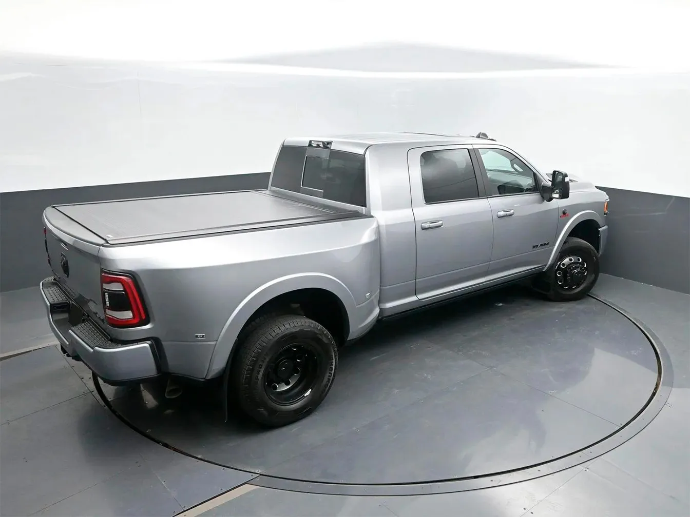 2023 Ram 3500 Limited — thumbnail 43